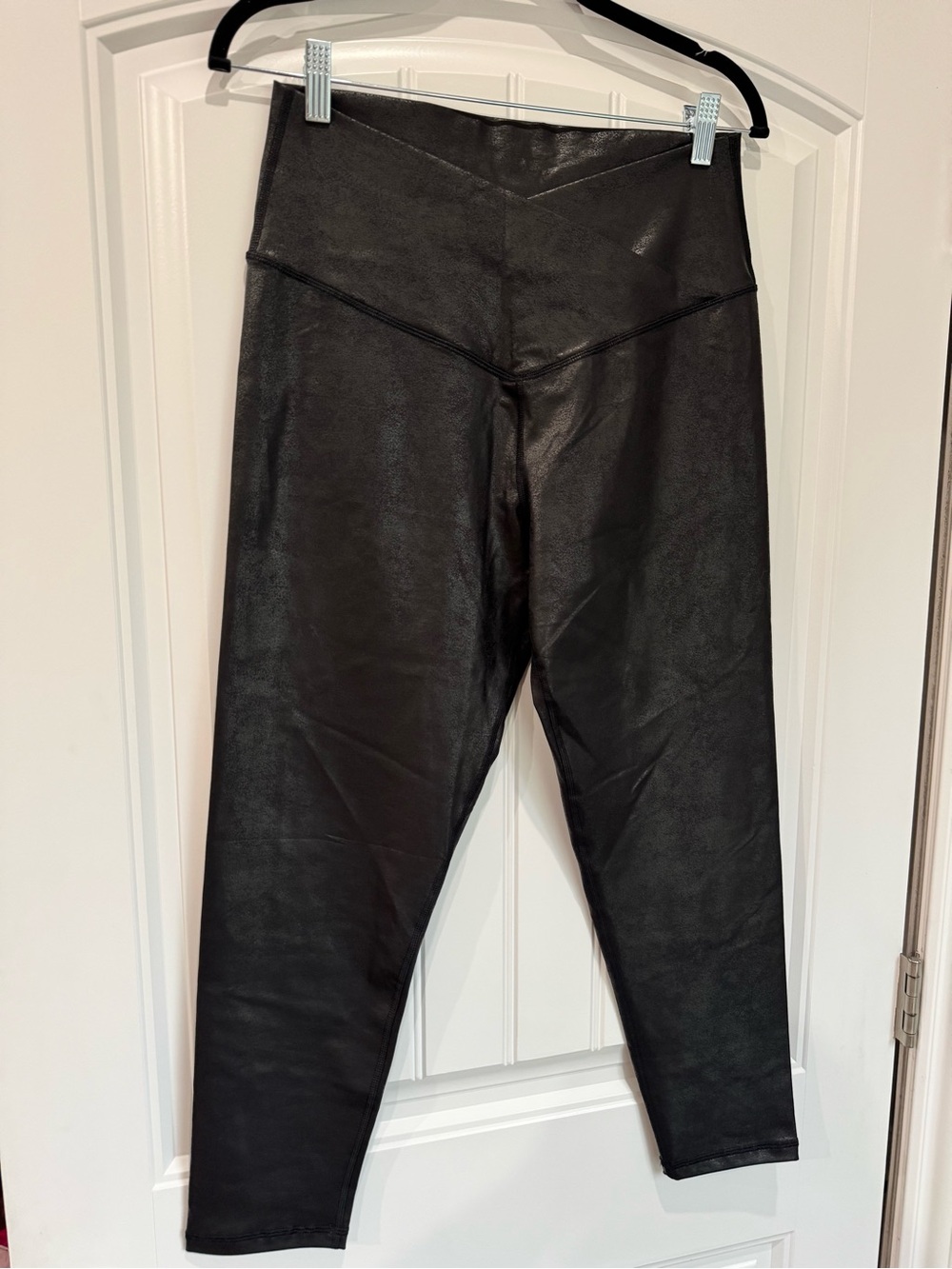 OFFLINE by Aerie Faux Leather Leggings XL Short Black High Rise Shine NWOT